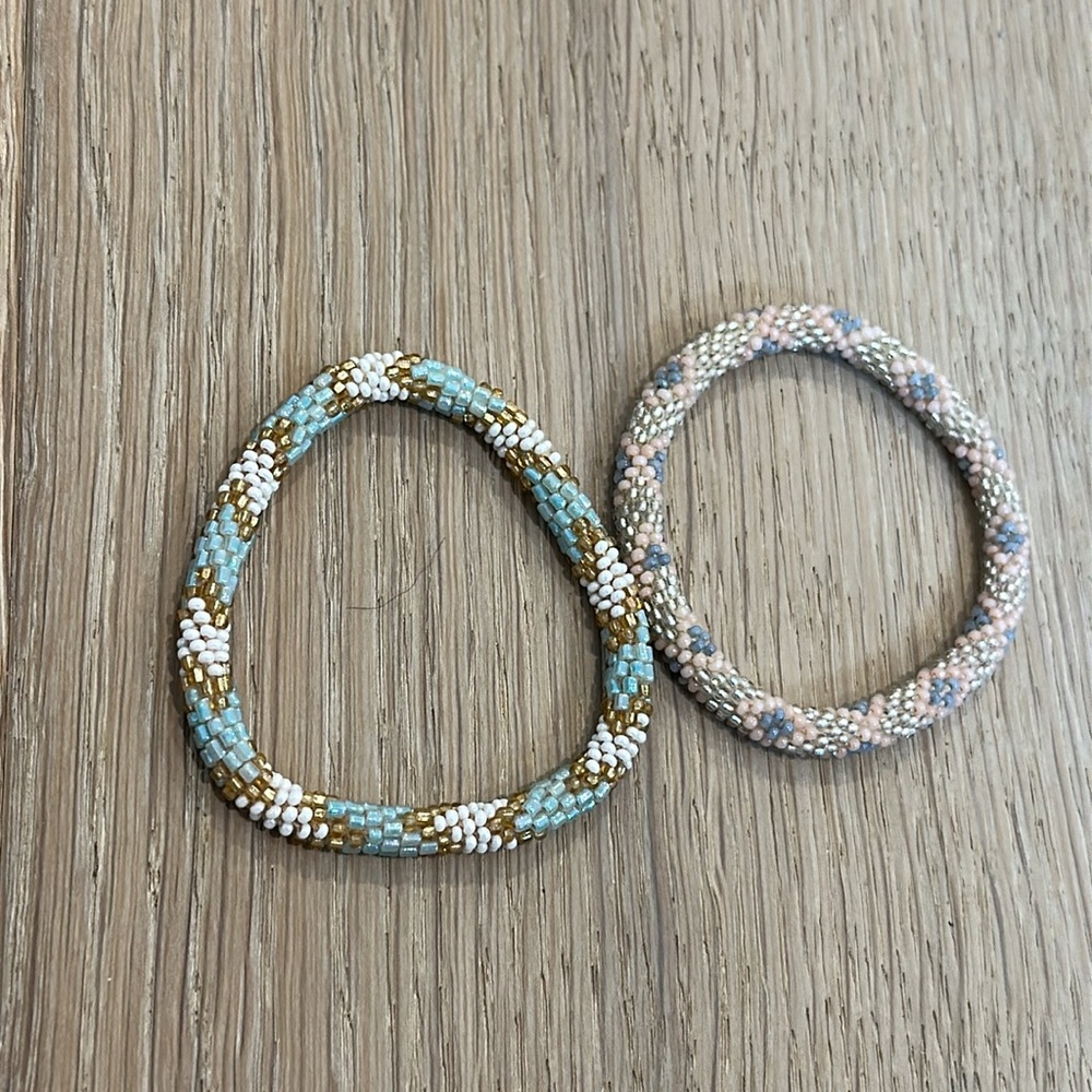 Elegant Beaded Bracelets - Gold and Cream - Picture 4 of 6